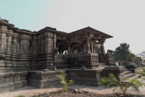 Yadava-Era Hemadpanti Pillar Fragments Identified Near Hinganghat, Maharashtra